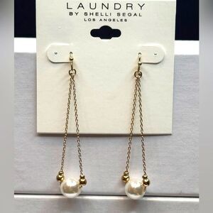 Laundry by Shelli Segal Gold Pearl Swag Chain Loop Earrings NWT 3"